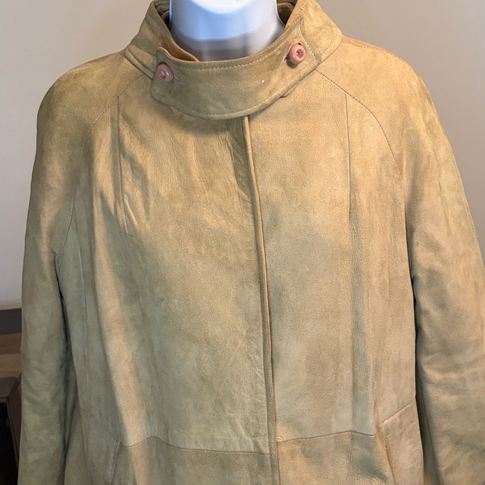 Vintage Elegant Suede Tan Women's Coat Size Small - Picture 3 of 14